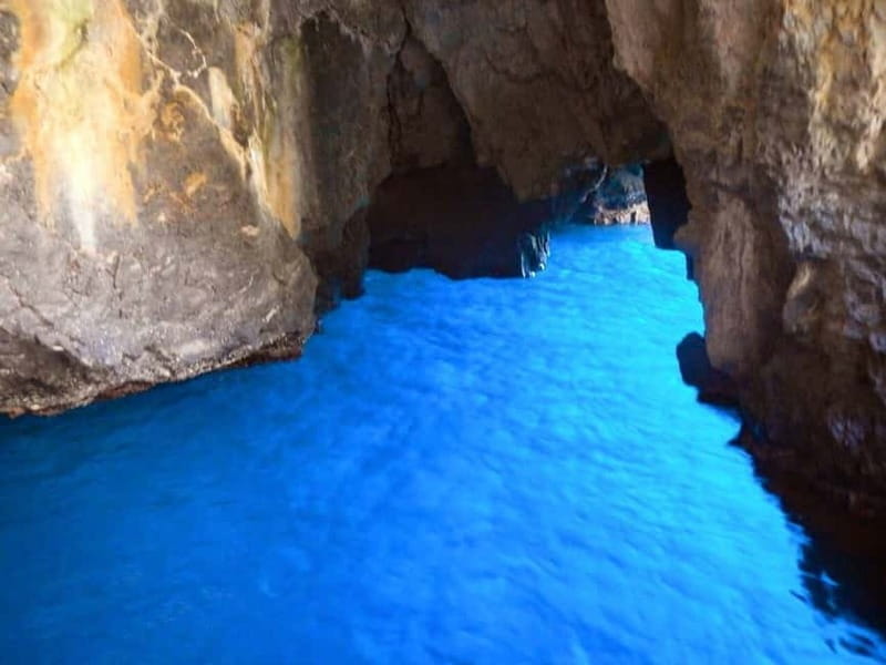 Taormina: Boat Tour with Aperitif on Isola Bella - FAQ