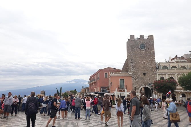 Taormina & Castelmola With Lunch - Itinerary Breakdown