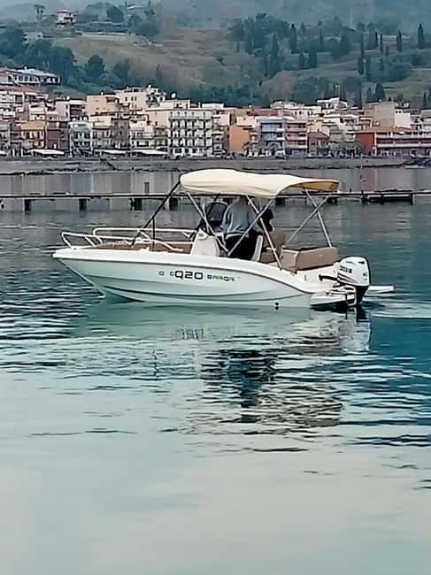 Taormina: Motorboat rental without license isolabella - Key Points / Takeaways