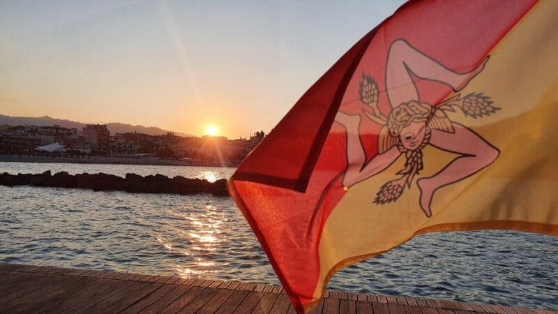 Taormina: Sunset Boat Tour with Aperitif - Key points / Takeaways