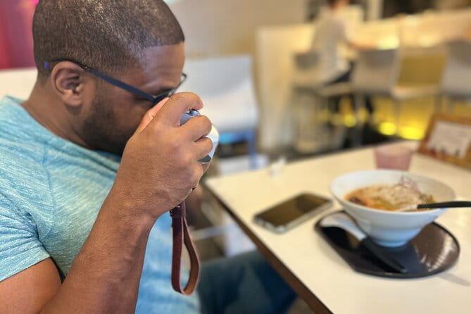 Taste and Compare Multiple Mini Ramen! Tokyo Shibuya Tour - Exploring the Vibrant Shibuya Neighborhood