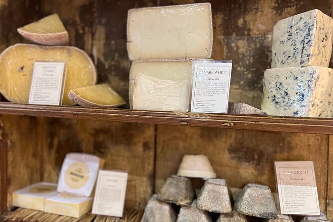 Taste Of Edinburgh Food Tour With All Food & Drinks Included - Exploring Victoria Street: A Visual and Culinary Delight