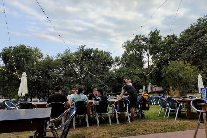 Tasting of 4 Valtenesi wines with local food in Salò - Authentic Wine Tasting in Salò: A Look at the Valtenesi Experience