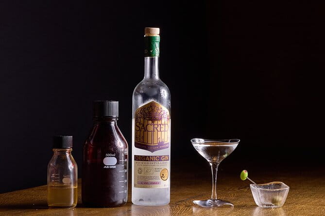 Tasting Yamazaki and Other Japanese Whiskies at Tokyo Bar Odin - Pricing and Reservations