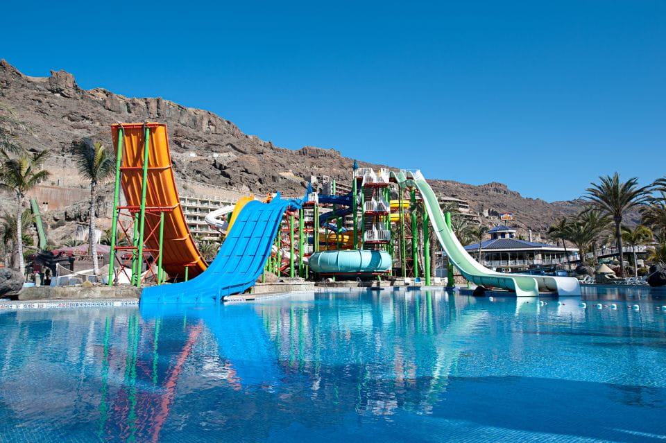 Taurito: Lago Taurito Water Park Entrance Ticket - Park Features and Attractions