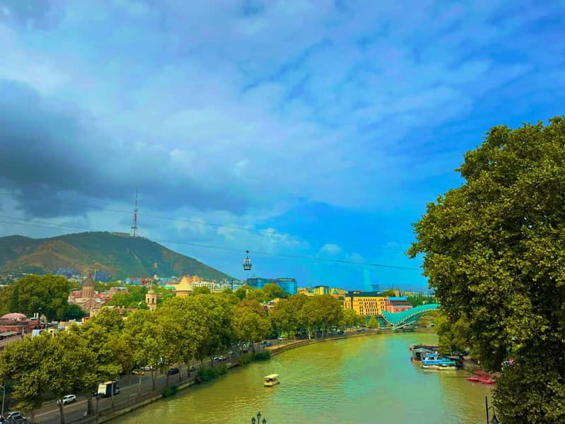 Tbilisi: Chronicle of Georgia, Old-town, Lake & 2 Cable Cars - Who Will Love This Tour