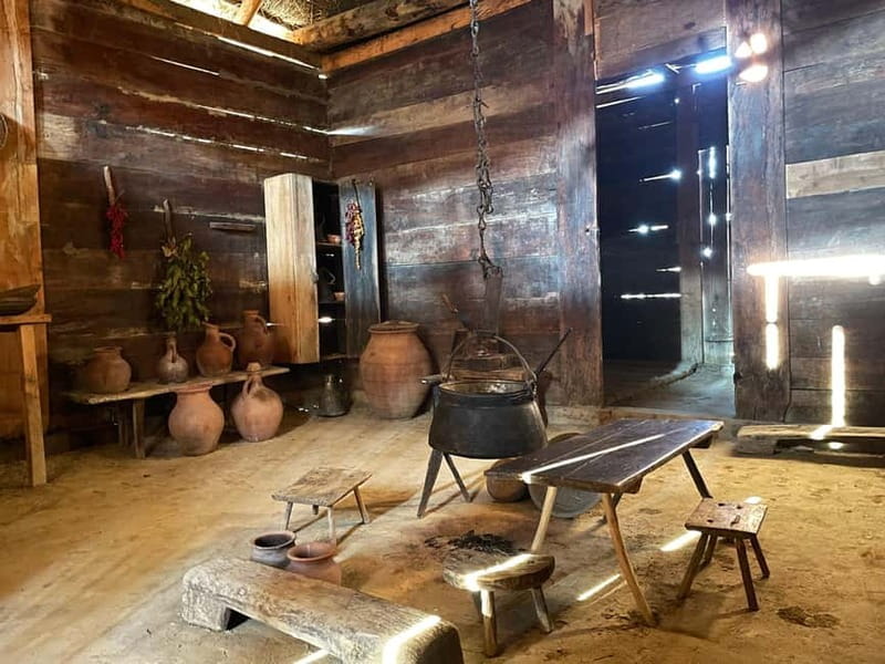 Tbilisi: Elegance of Traditional Architecture & Turtle Lake - The Cable Car Ride to Turtle Lake: A Scenic Escape