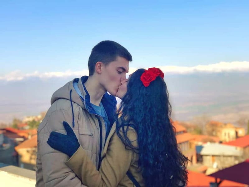 Tbilisi: Full-Day Kakheti & Sighnaghi Tour with Wine Tasting - Sighnaghi, Georgia’s “City of Love”: Walking Through History