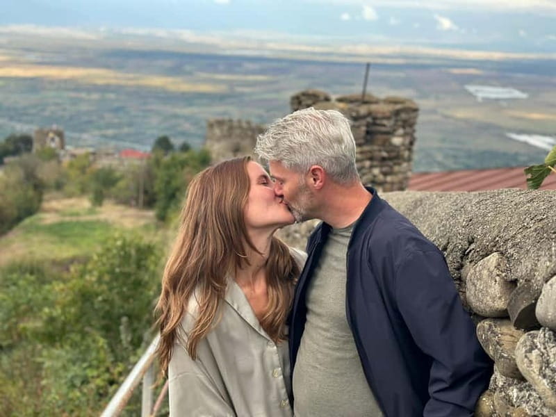 Tbilisi: Kakheti Private Wine Tour with Family Lunch - Exploring Sighnaghi: The City of Love