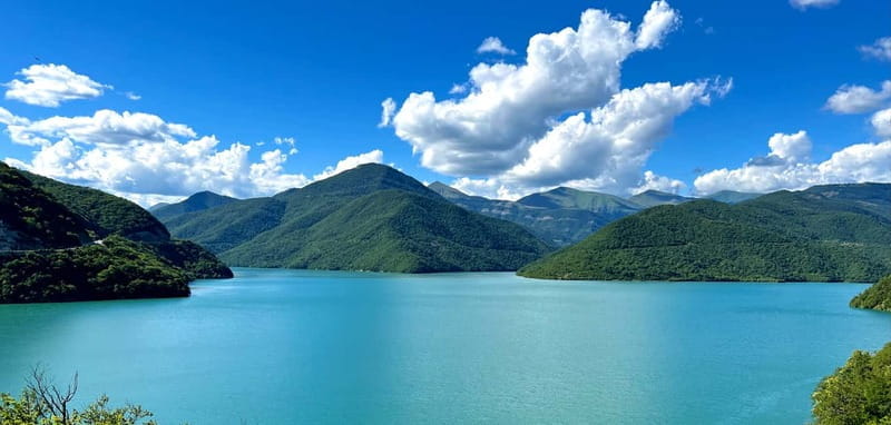 Tbilisi: Kazbegi Full-Day Group Tour - Mountain Honey Tasting & Friendship Monument at Gudauri