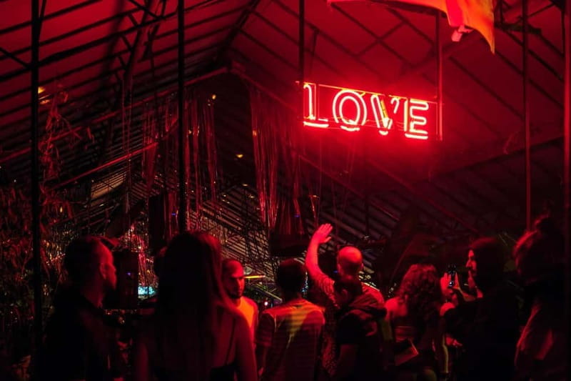 Tbilisi: Nightlife Highlights Tour with Welcome Drinks - Exploring Tbilisi’s Hidden Bars and Neighborhoods