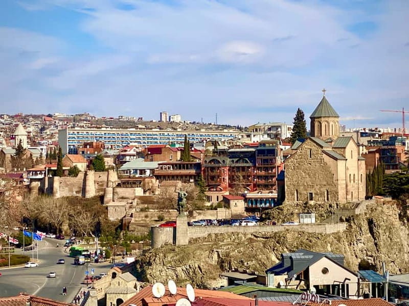 Tbilisi old town (Sololaki) 4 hours private walking tour - Exploring Tbilisi’s Old Town: A Detailed Journey