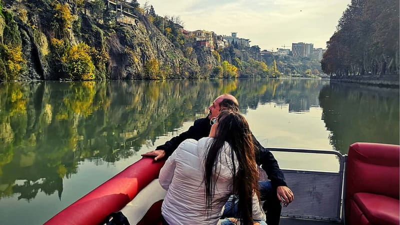 Tbilisi: River Sightseeing Boat Ride with Welcome Drink - Key points / Takeaways