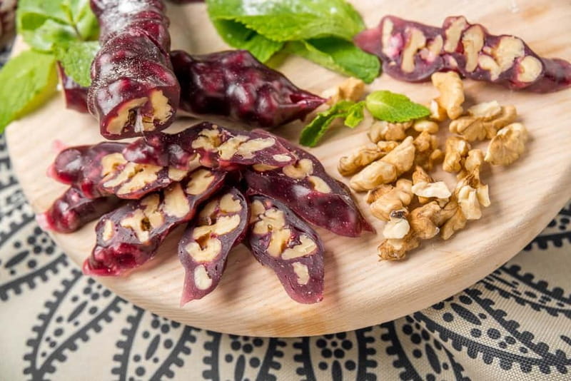 Tbilisi: Street Food & Sightseeing Tour with Local Markets - Navigating the City and Markets