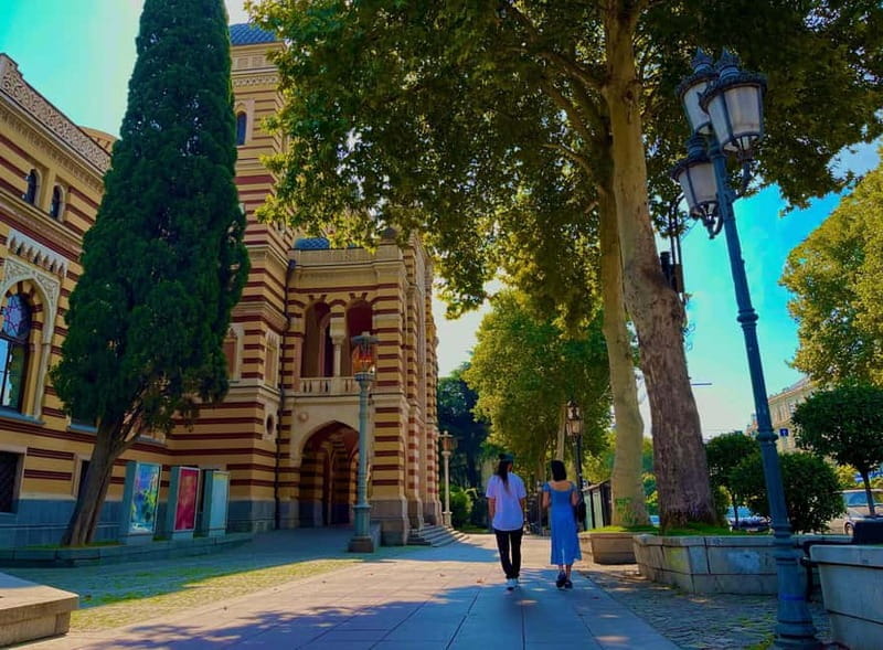 Tbilisi: Top 20 Highlights Guided Walking Tour with Tastings - Key points / Takeaways