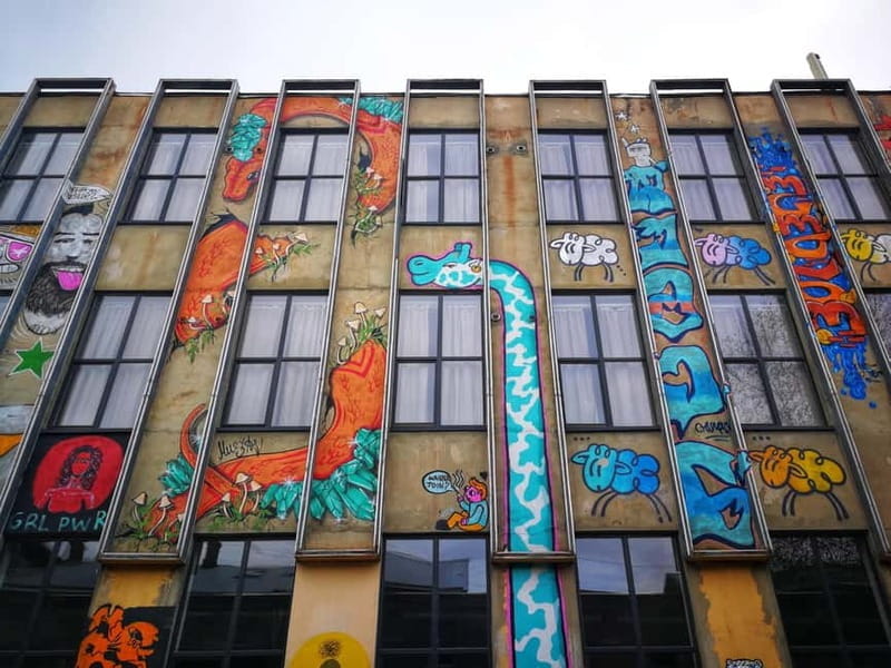 Tbilisi: Vintage Stores and Cafes Walking Tour with Coffee - Key Points / Takeaways