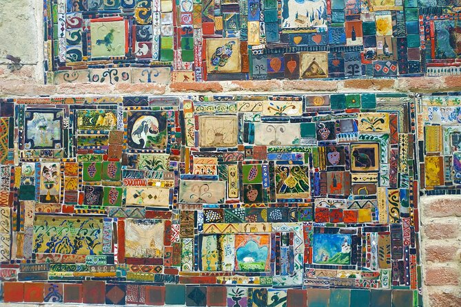 Tbilisi Walking Tour With Cable Car, Wine Tasting & Bread Bite - Metekhi Cathedral