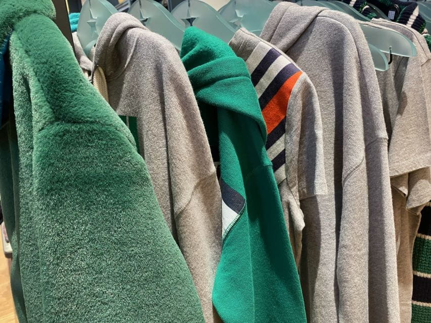 Teen Shopping Tour of Paris, 2.30 Hour Walking to - Personalized Parisian Style