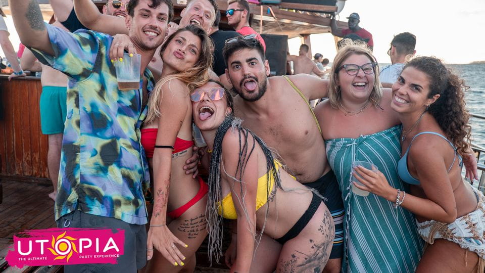 Tenerife: Boat Party With Open Bar and DJS - Meeting Point and Requirements