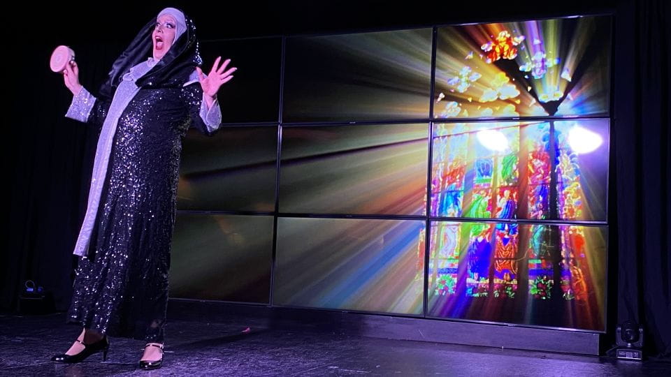 Tenerife: Music Hall Tavern Comedy Drag Show Ticket & Dinner - Transportation and Accessibility Arrangements