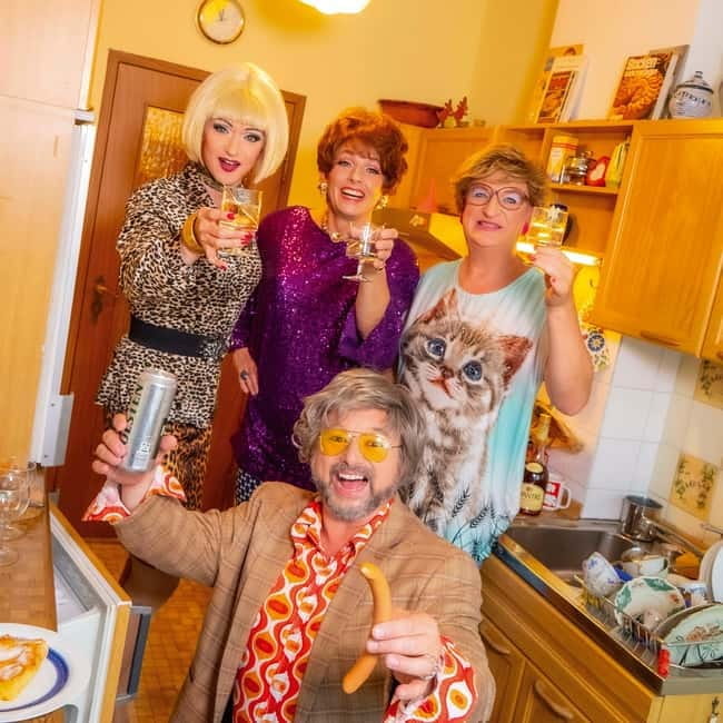 The Ades Zabel Company: Hello 2026  into the new year with Edith! - A Festive Dive into Berlin’s Unique New Year Celebration with Edith