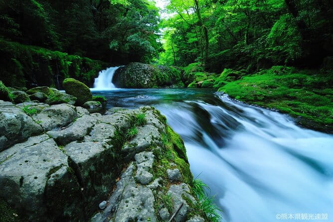 The Aso Caldera & WAGYU Lunch One Day Tour From Fukuoka - Key Points