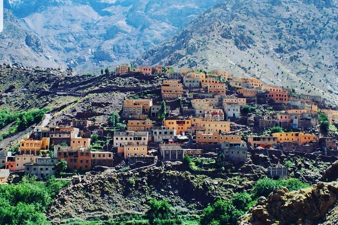 The Atlas Mountains and 5 Valleys Day Trip From Marrakech With Berber Lunch - Enjoying a Berber Lunch