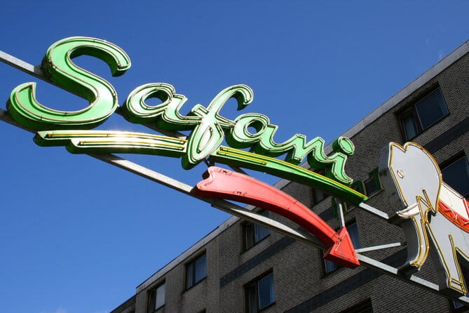 The Beatles on St. Pauli - Who Would Love This Tour?