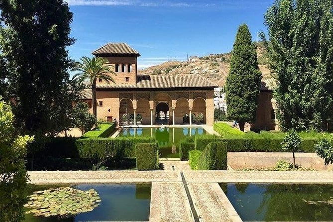 The Best of Alhambra & Granada: Private Tour with Nasrid Palaces - The Sum Up