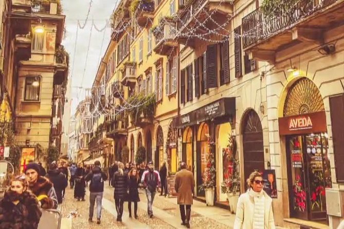 The City Storytelling Experience: Art, History and Myths Come Together - Minimum Traveler Requirements