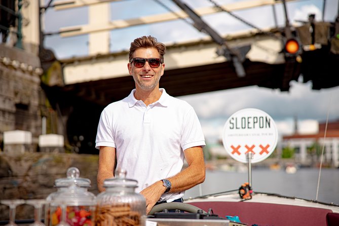 The Cozy and Fun Canal Tour - Accessibility and Group Size