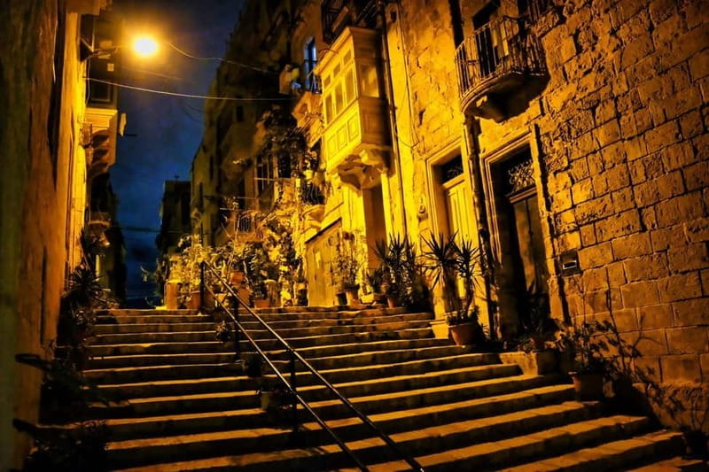 The Dark Side of Senglea - Walking Tour - The Physical Side: Stairs and Walking