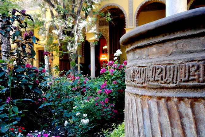 The Dueñas Palace - Getting to the Palace