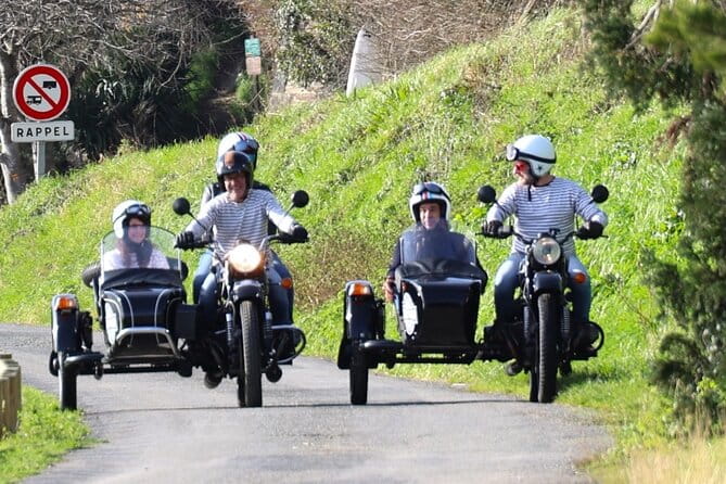 The Emerald Coast and Cancale in vintage sidecar with driver - Key Points
