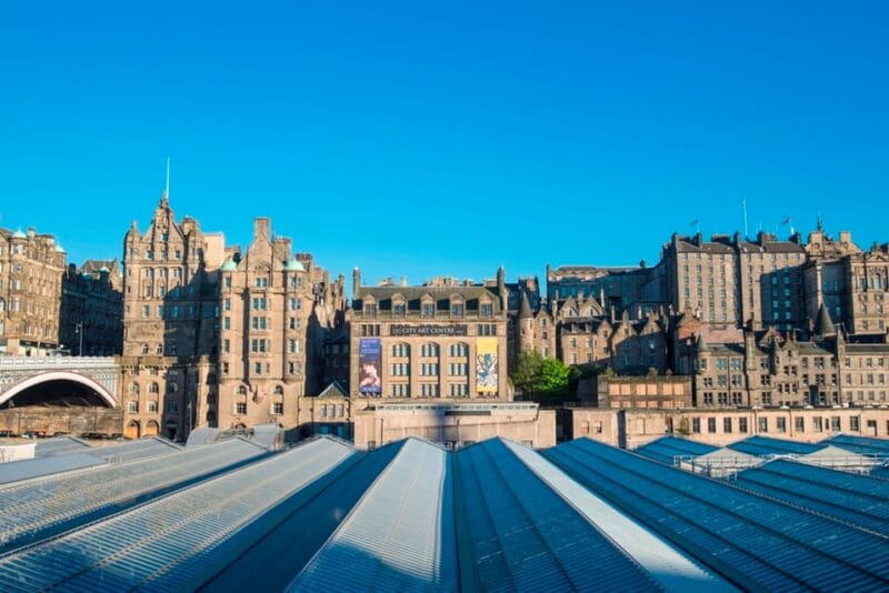 The essential of Edinburgh in French - What Makes This Tour Unique?