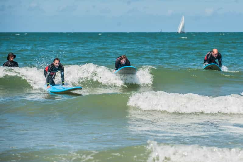 The Hague: Beginner's Surf Lesson - What Sets the Guides Apart