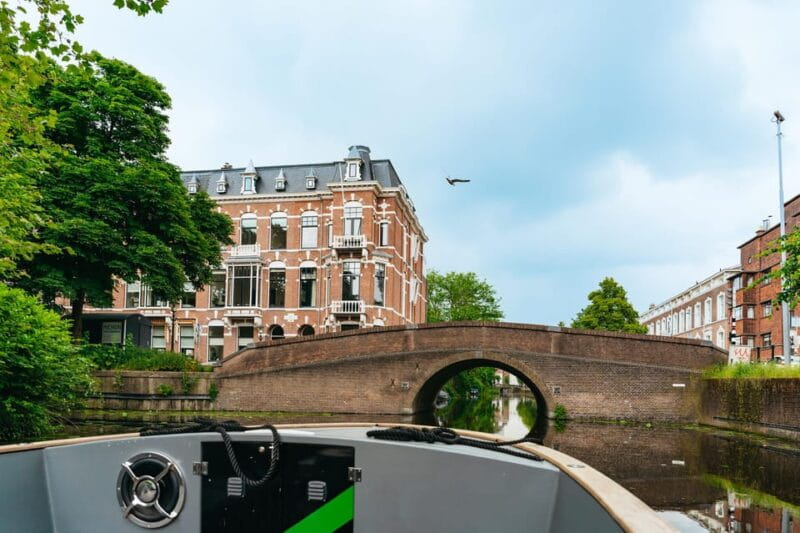 The Hague: Canal Cruise with music from local artists - Who Should Skip It?