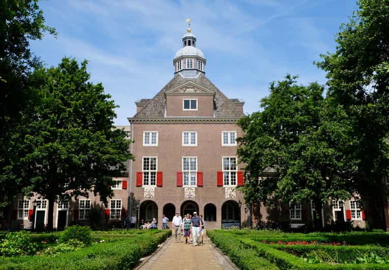The Hague: Courtyard Walking Tour - Entering The World of Dutch Courtyards