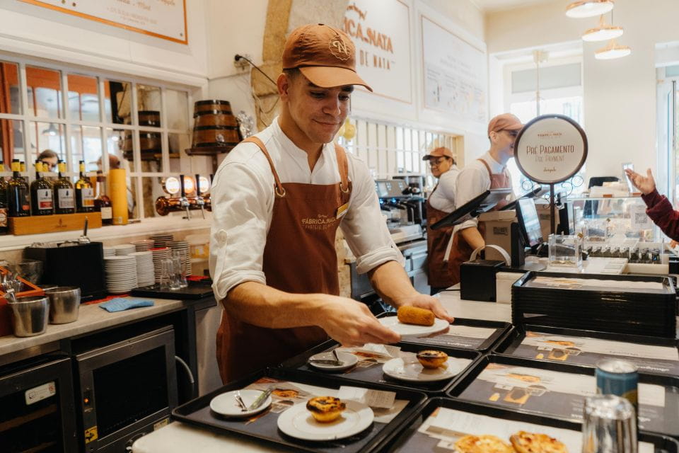 The Heart of Lisbon Food Tour: Baixa, Chiado & Bairro Alto - Indulgent Finale at Fábrica Da Nata