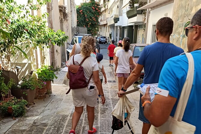 The Hunt of the Olympian Gods, scavenger hunt for families, prive - Exploring the Mythical City: The Itinerary in Detail