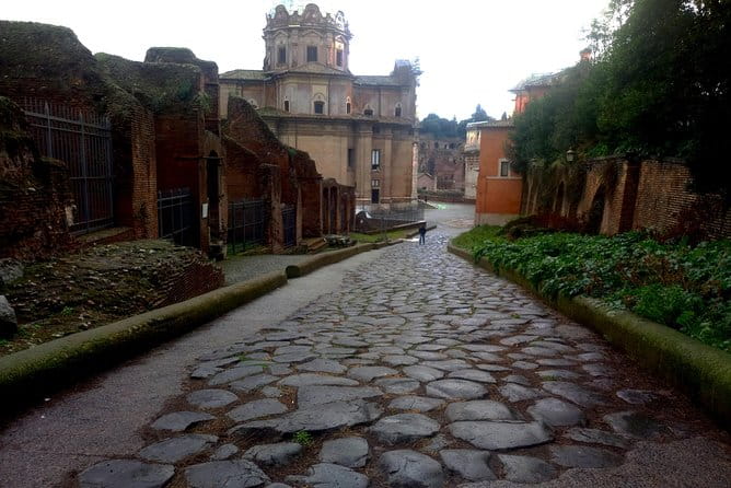 The last day of Julius Caesar: from the glory to the Ides of March - Entering the Heart of Rome: Palatine Hill