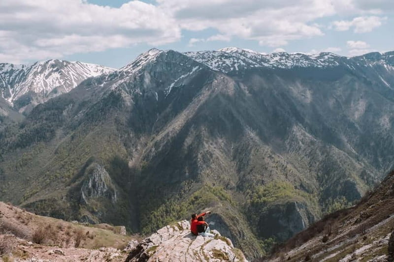 The loneliest village in Bosnia | Hike to Lukomir (from Sarajevo) - Discovering Lukomir: The Village and Its Secrets