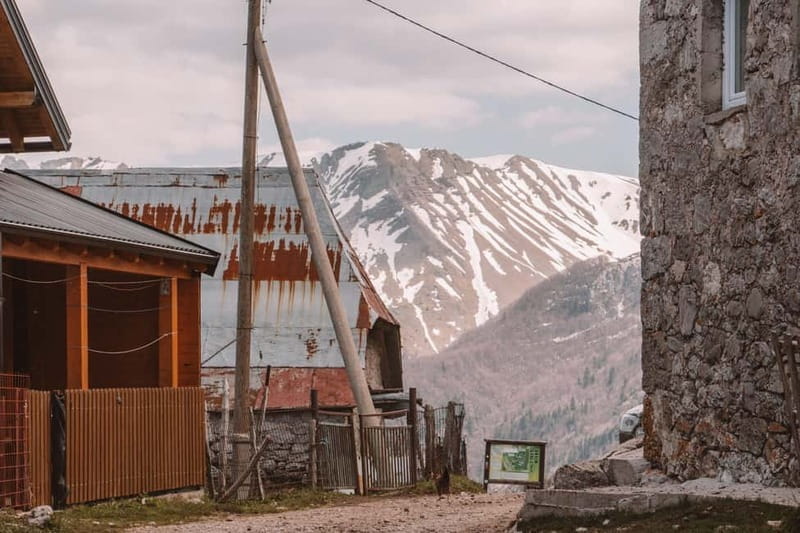 The loneliest village in Bosnia | Hike to Lukomir (from Sarajevo) - Price and Value