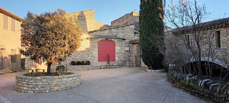 The Luberon: Visit the hilltop villages by electric bike - Who Will Love This Tour?