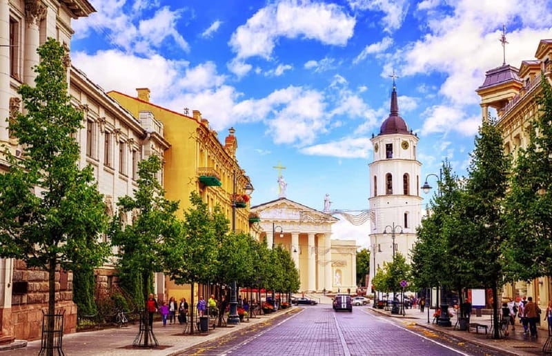 The Majestic and Royal Vilnius Walking Tour - Key points / Takeaways