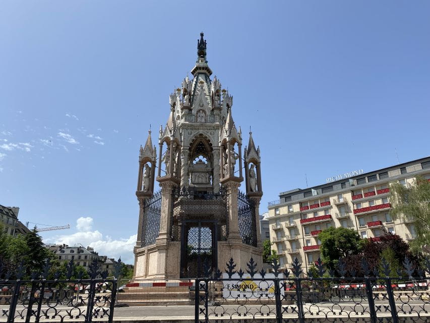The Many Faces of Geneva: Self-Guided Audio City Tour - Jean-Jacques Rousseau Monument