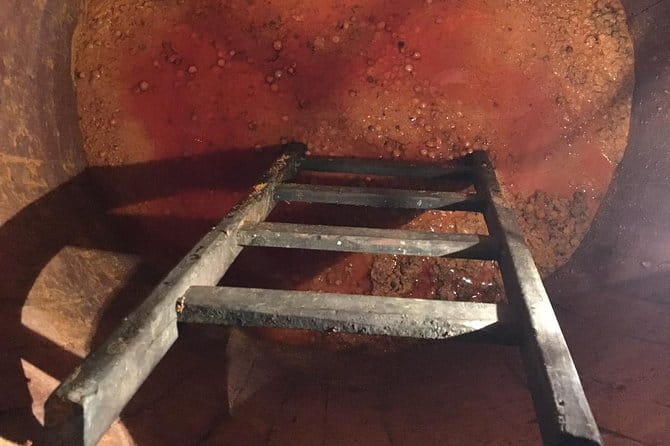 The Medronho Experience! - Visiting the Medronho Shop: A Treasure Trove of Local Liquors