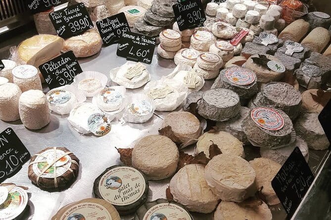 The Paris of the Parisians - The Roman and Medieval Roots of Lutèce