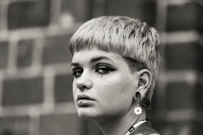 The Portrait That Tells Your Story - Practical Considerations: Price, Duration, and Accessibility