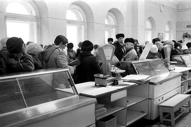 The Real Tour of Communism - Meeting and Pickup